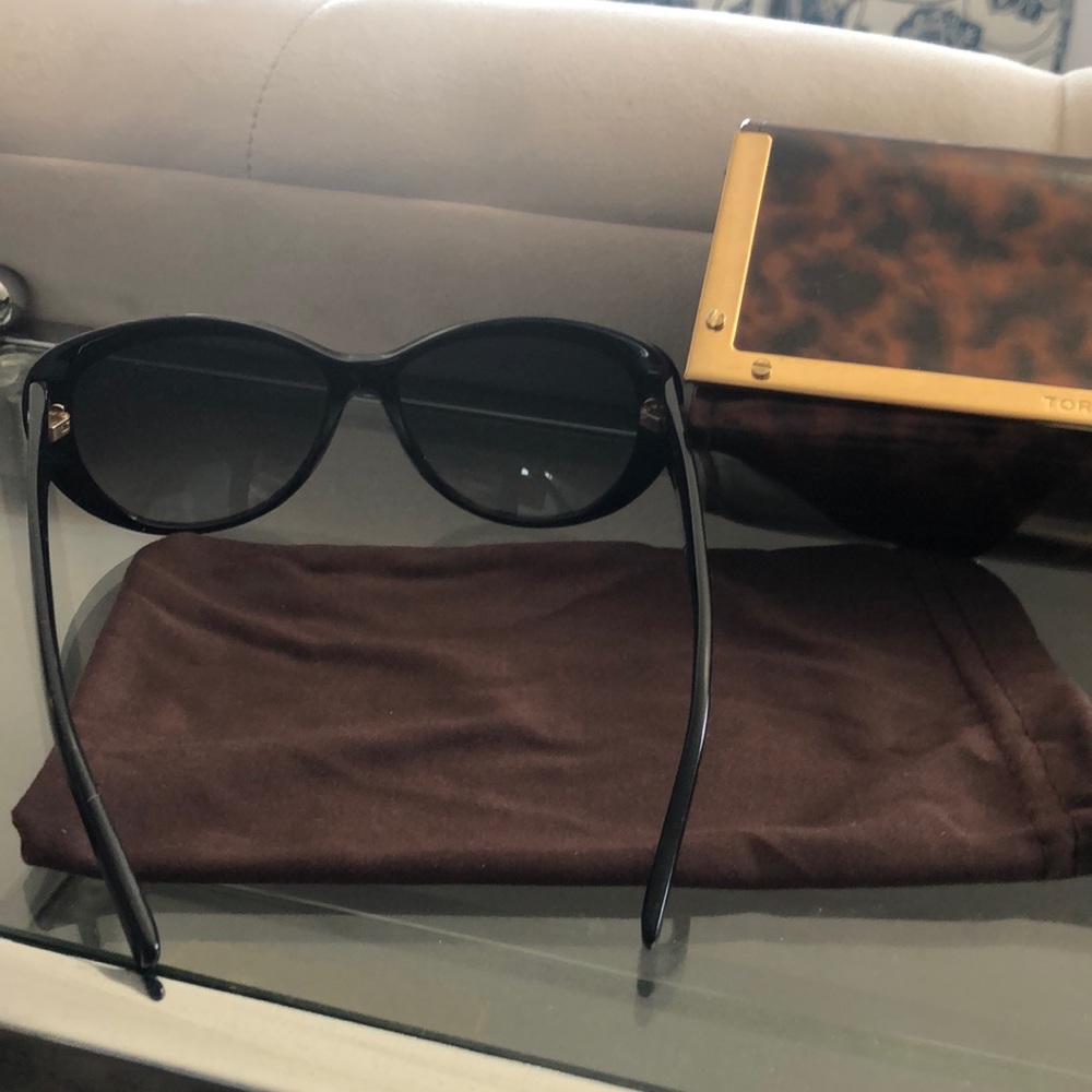 Tory Burch Reva cat eye sunglasses - Picture 4 of 8